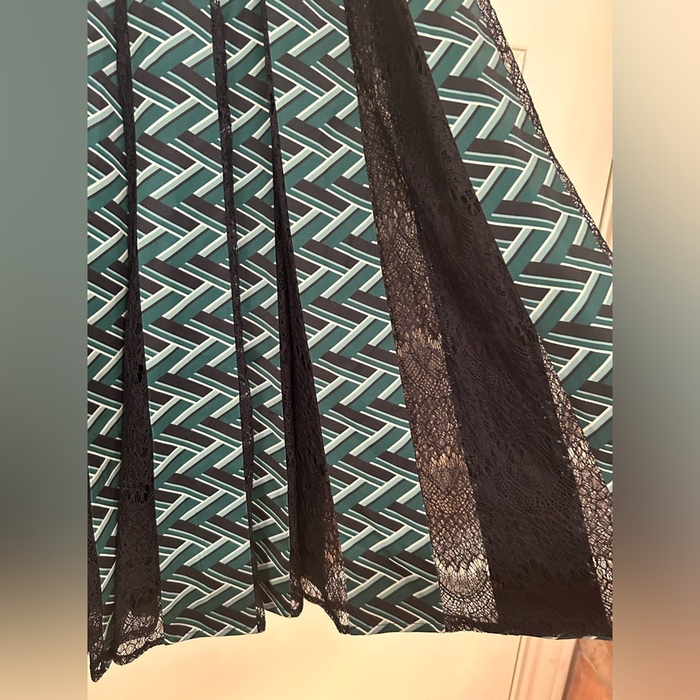 NWT Tuckernuck Emerald Geo Marlow pleated lace Skirt Medium Green - Picture 11 of 12